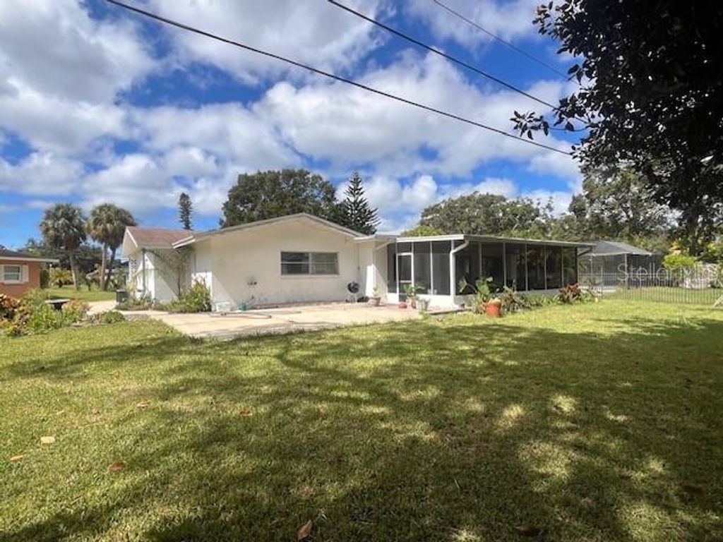Photo of 11435 Oval Drive E, Largo, FL 33774 (MLS # TB8437333)