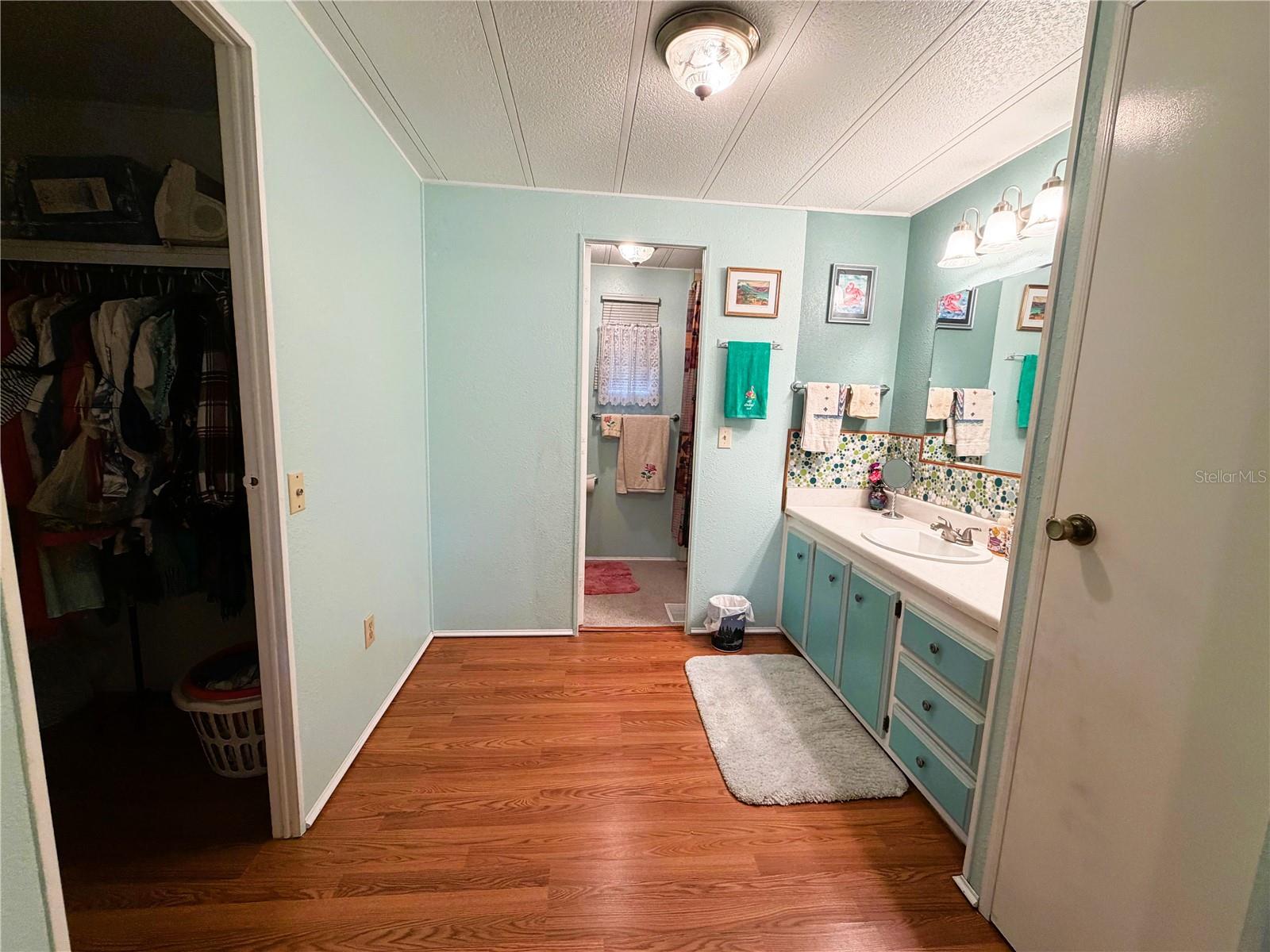 HAWTHORNE AT LEESBURG A COOP - Residential