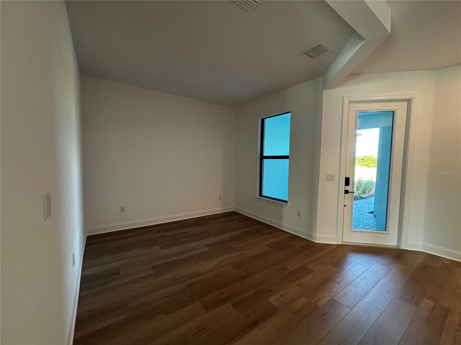 5687 FREESTONE CIRCLE