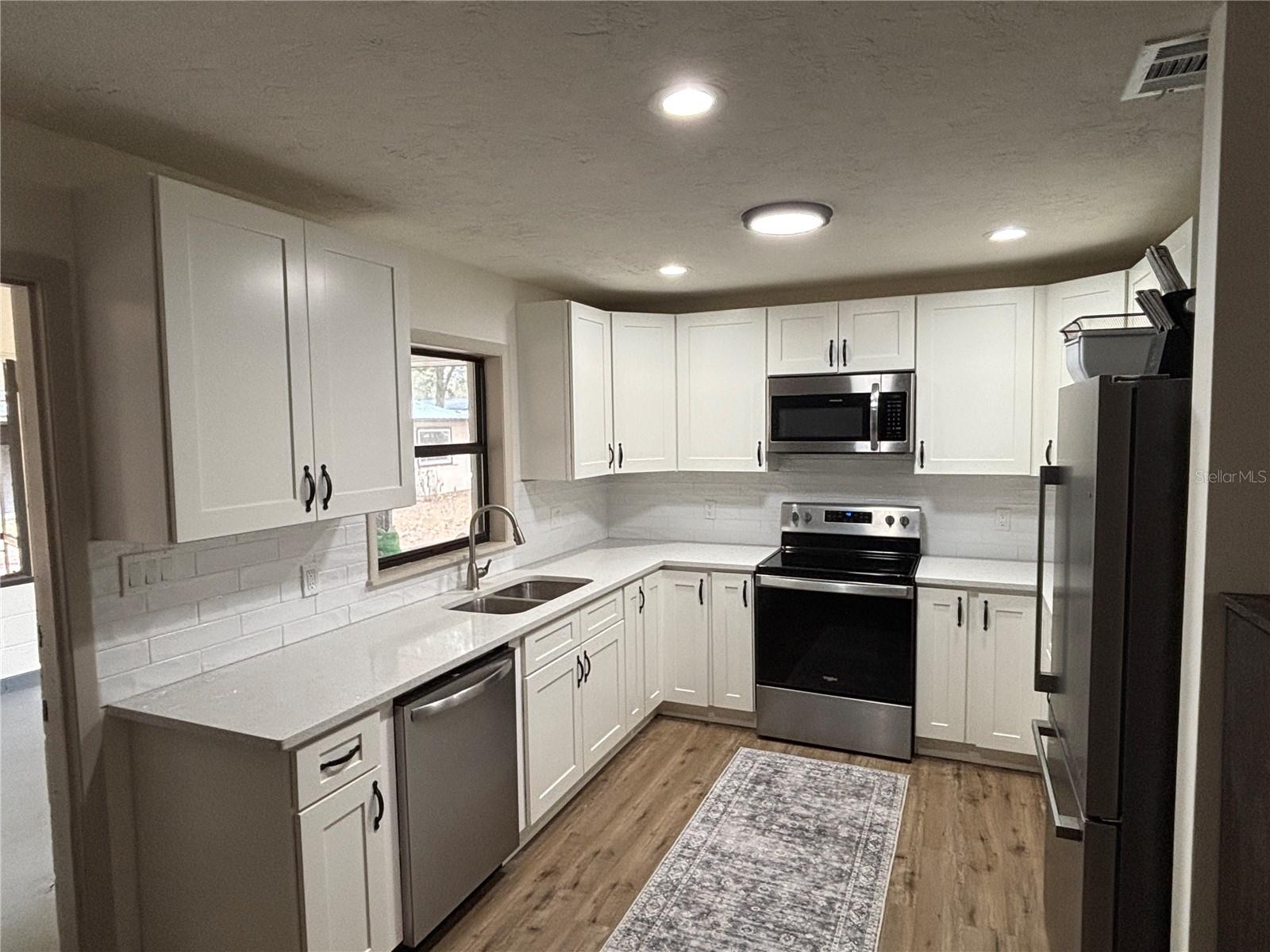 MEADOWBROOK RANCHES - Residential