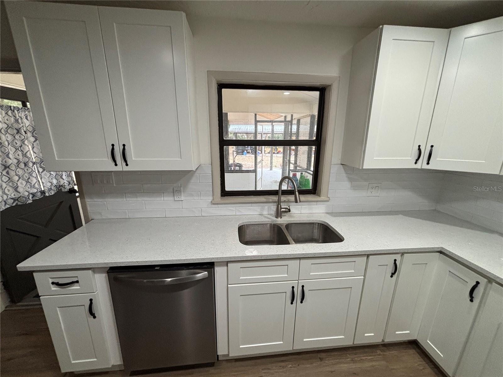 MEADOWBROOK RANCHES - Residential