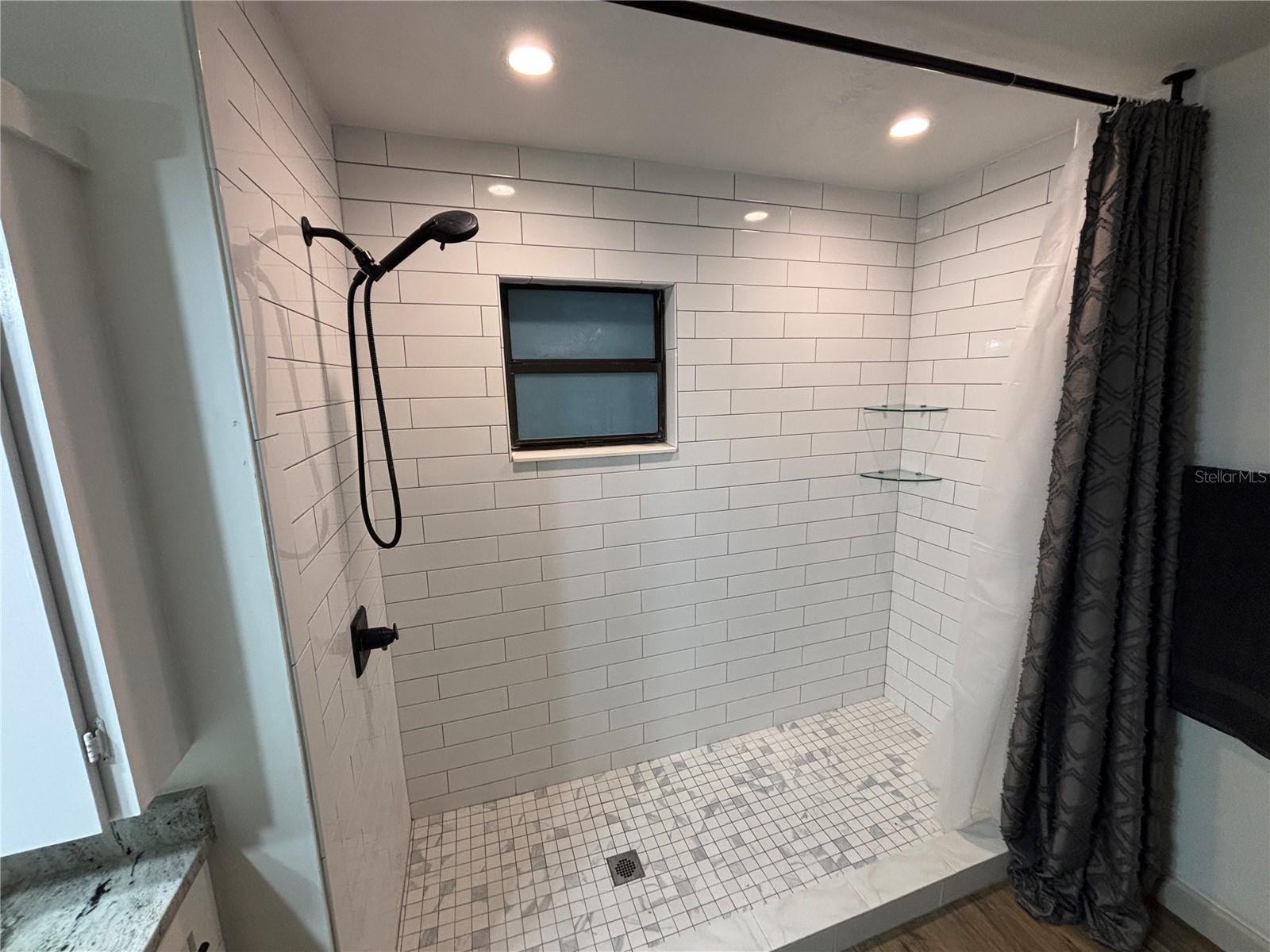 MEADOWBROOK RANCHES - Residential