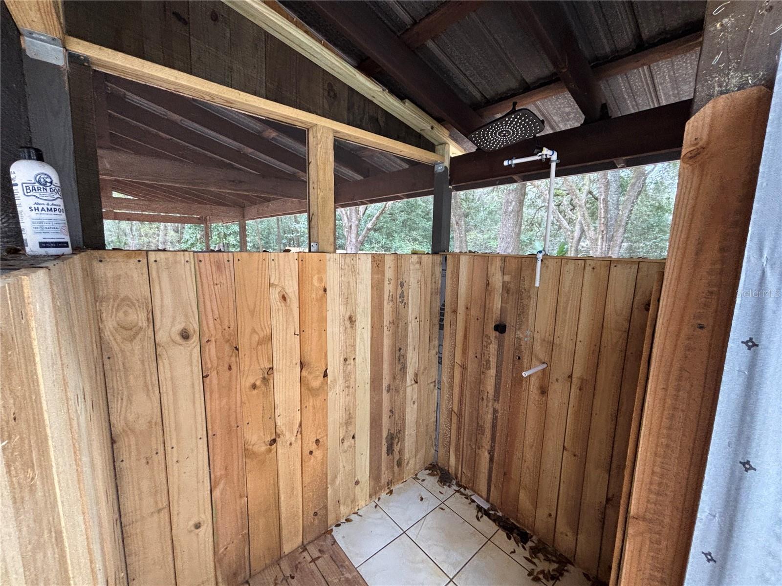 MEADOWBROOK RANCHES - Residential