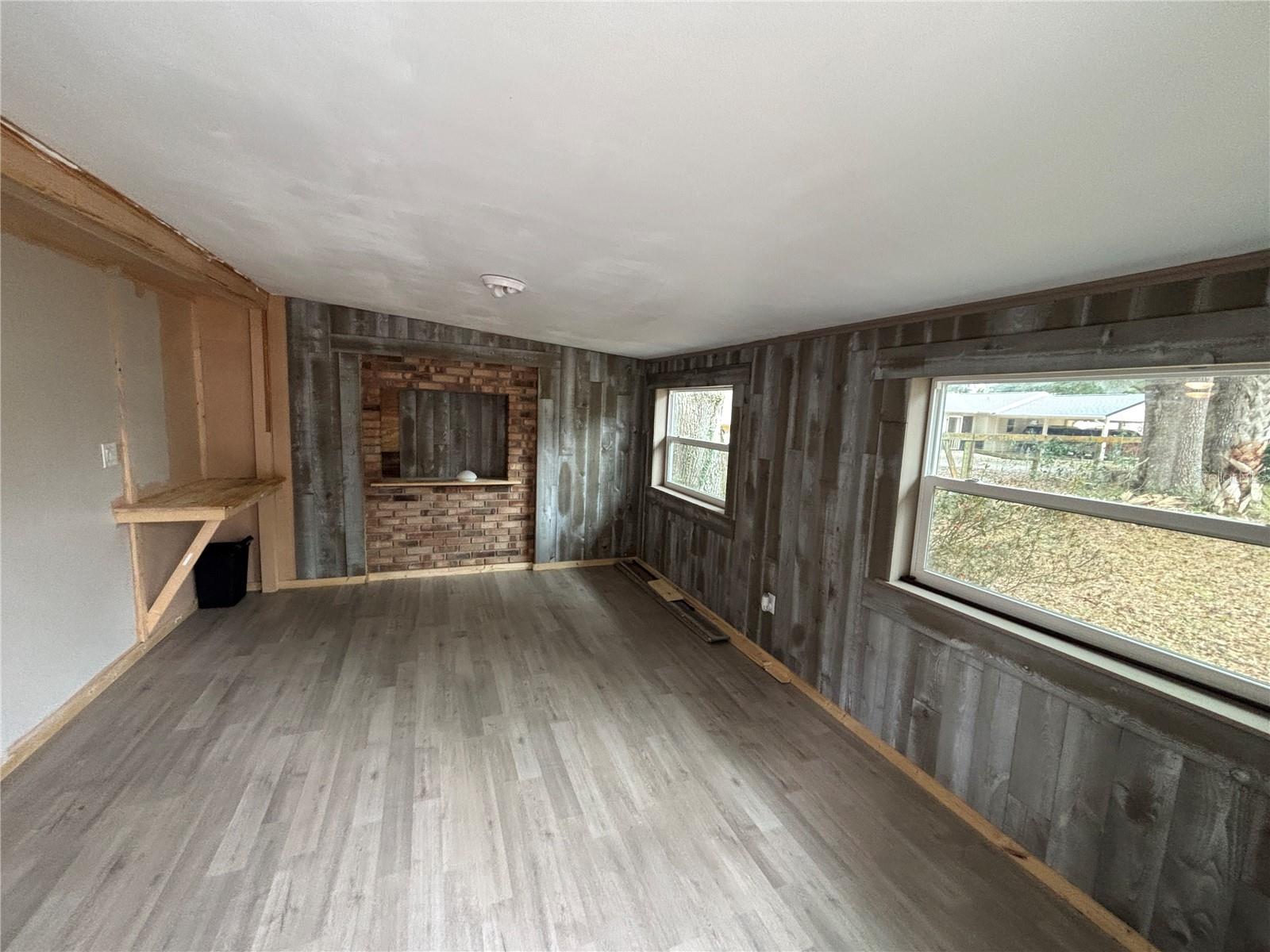 MEADOWBROOK RANCHES - Residential