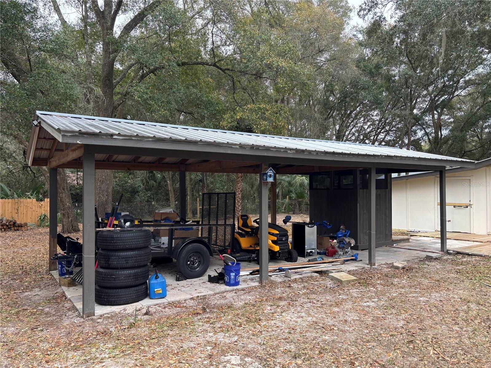 MEADOWBROOK RANCHES - Residential