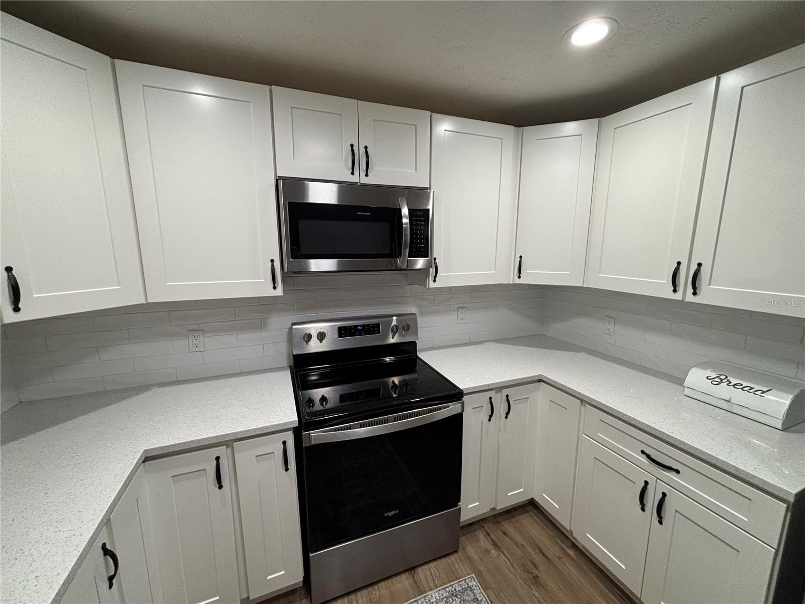 MEADOWBROOK RANCHES - Residential