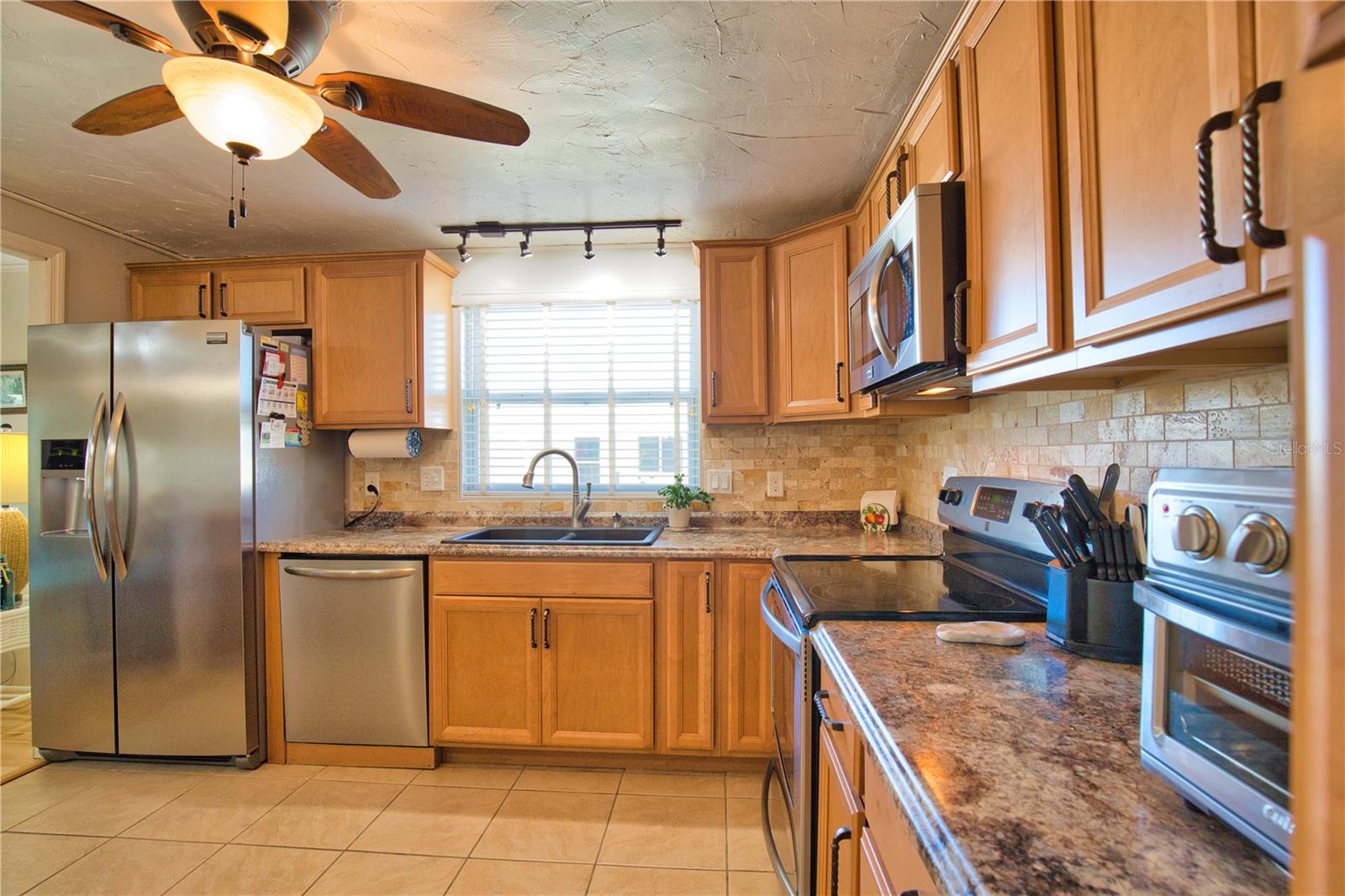 LA CASA MHP CO-OP - Residential