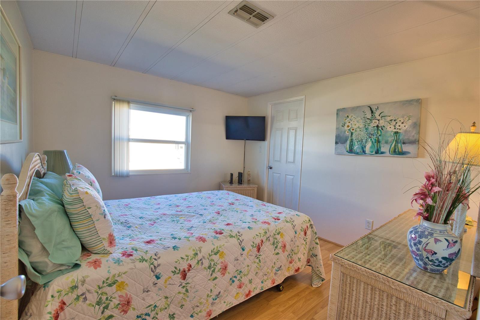 LA CASA MHP CO-OP - Residential