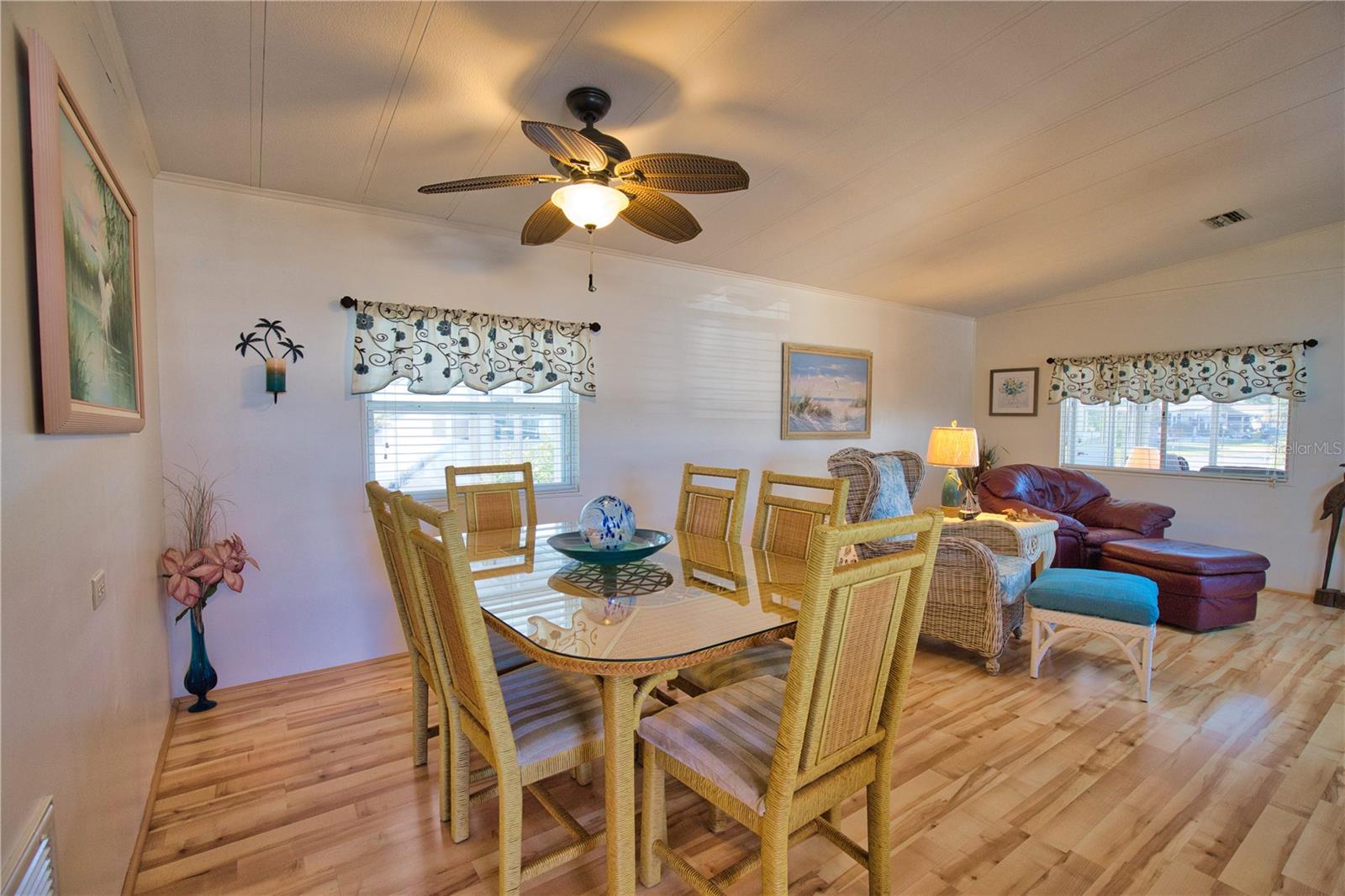 LA CASA MHP CO-OP - Residential