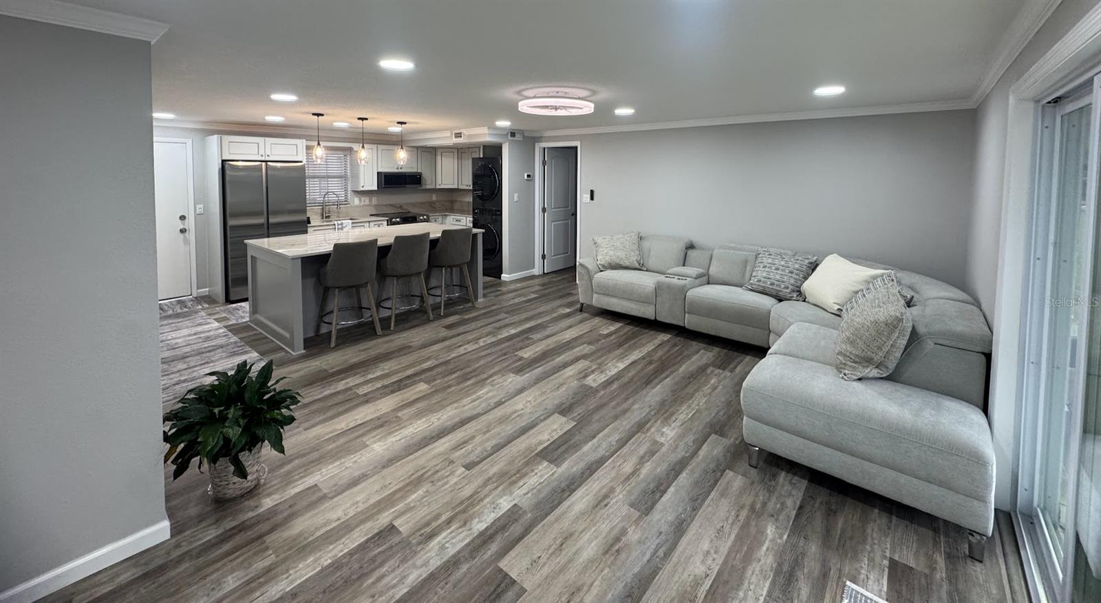 SABAL PALM GARDENS PH I - Residential