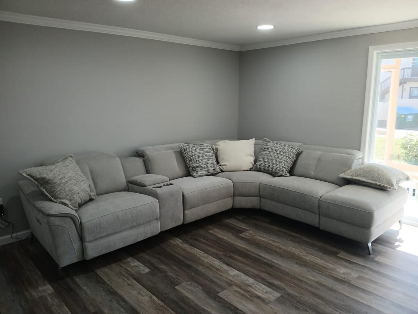 SABAL PALM GARDENS PH I - Residential