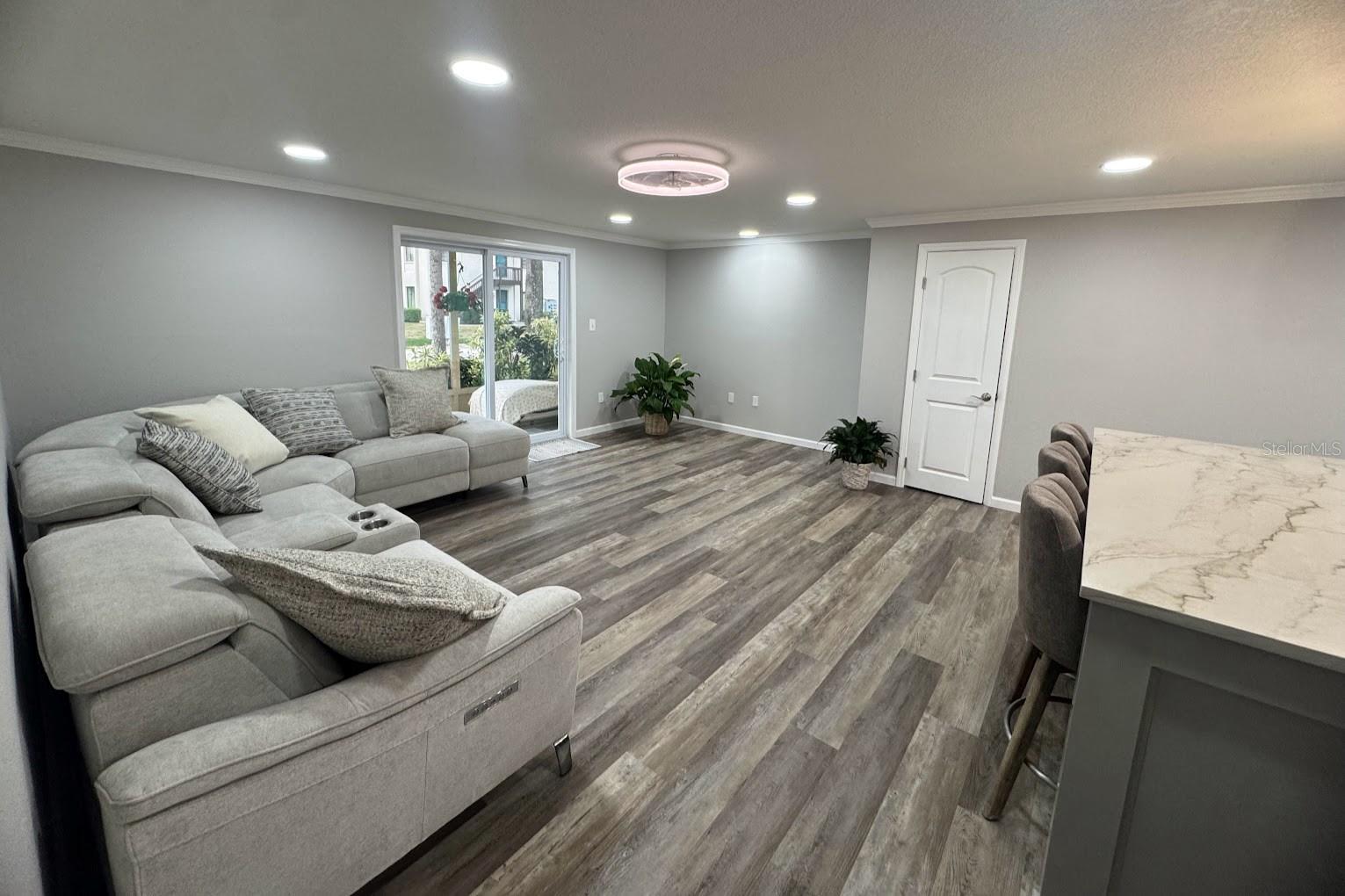 SABAL PALM GARDENS PH I - Residential