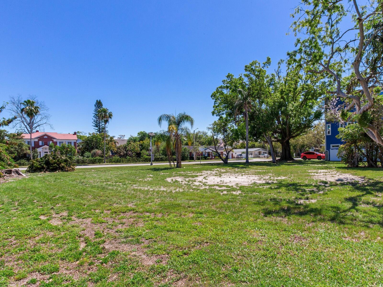 DAVIS ISLANDS PB10 PG52 TO 57 - Land