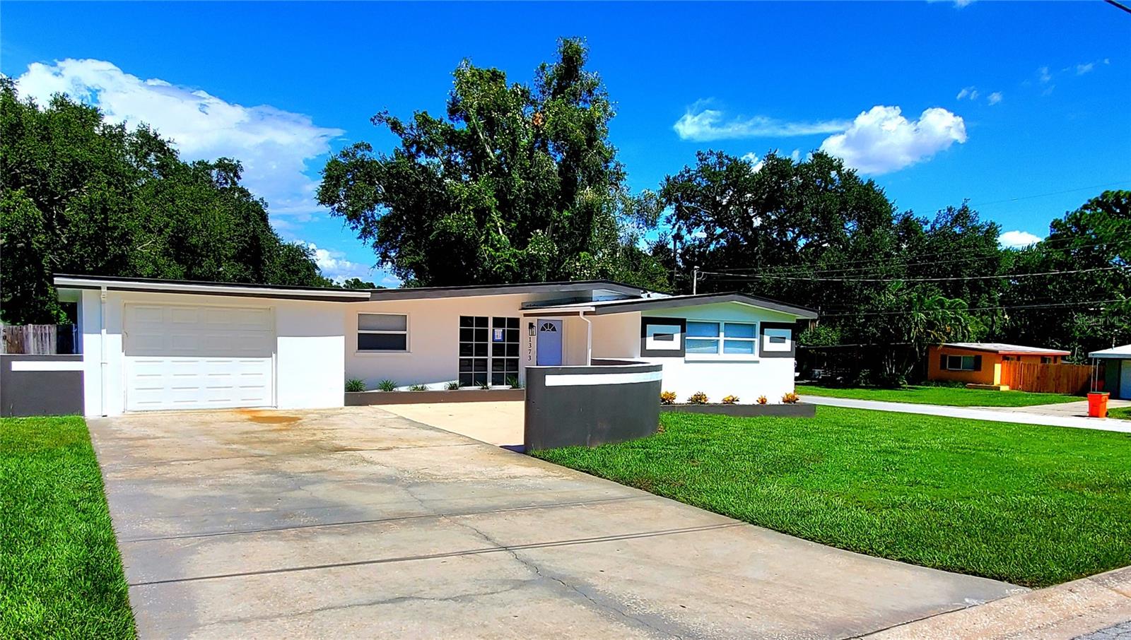 1373 FAIRFAX ROAD