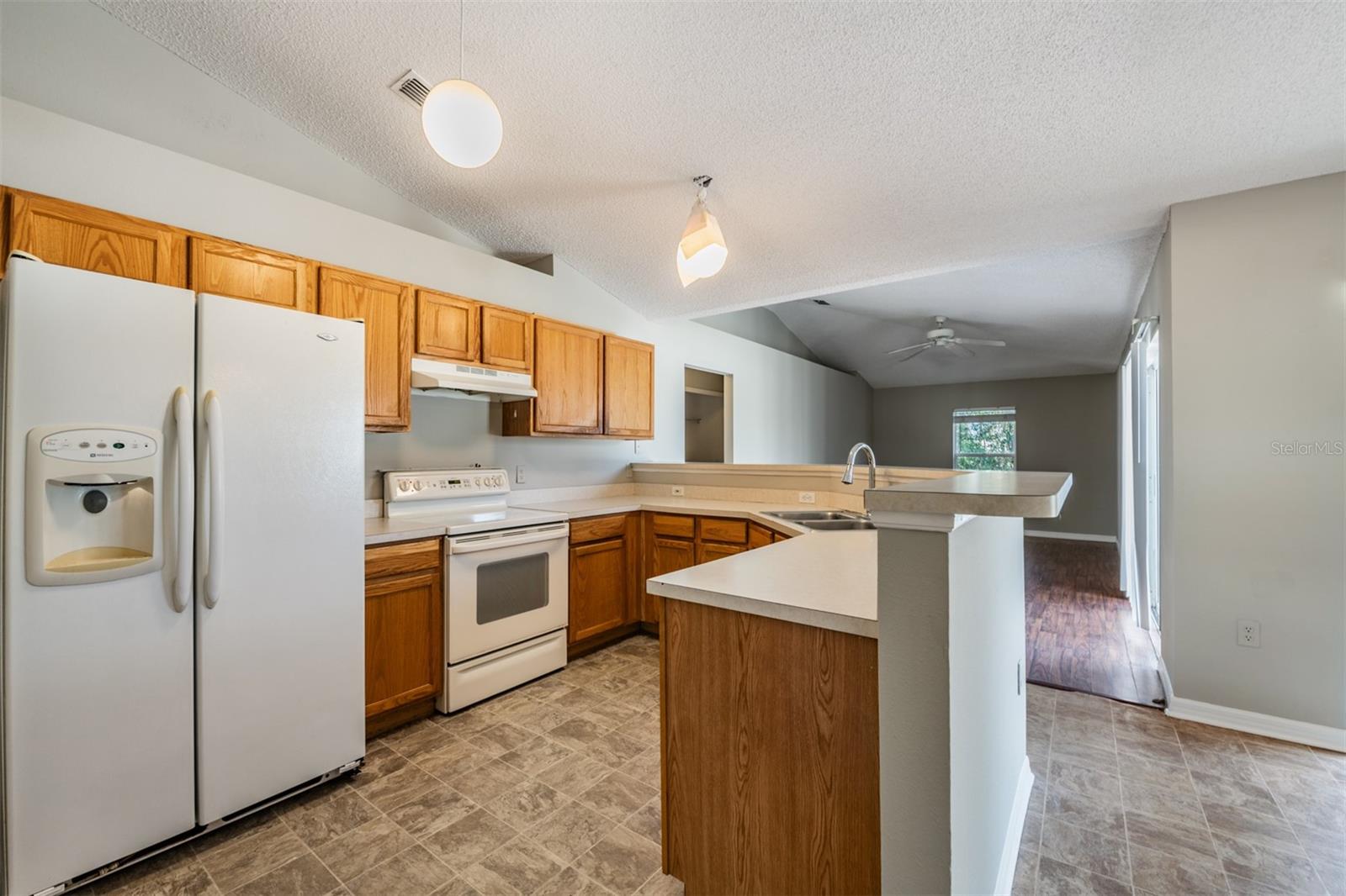 SPRING HILL - Residential