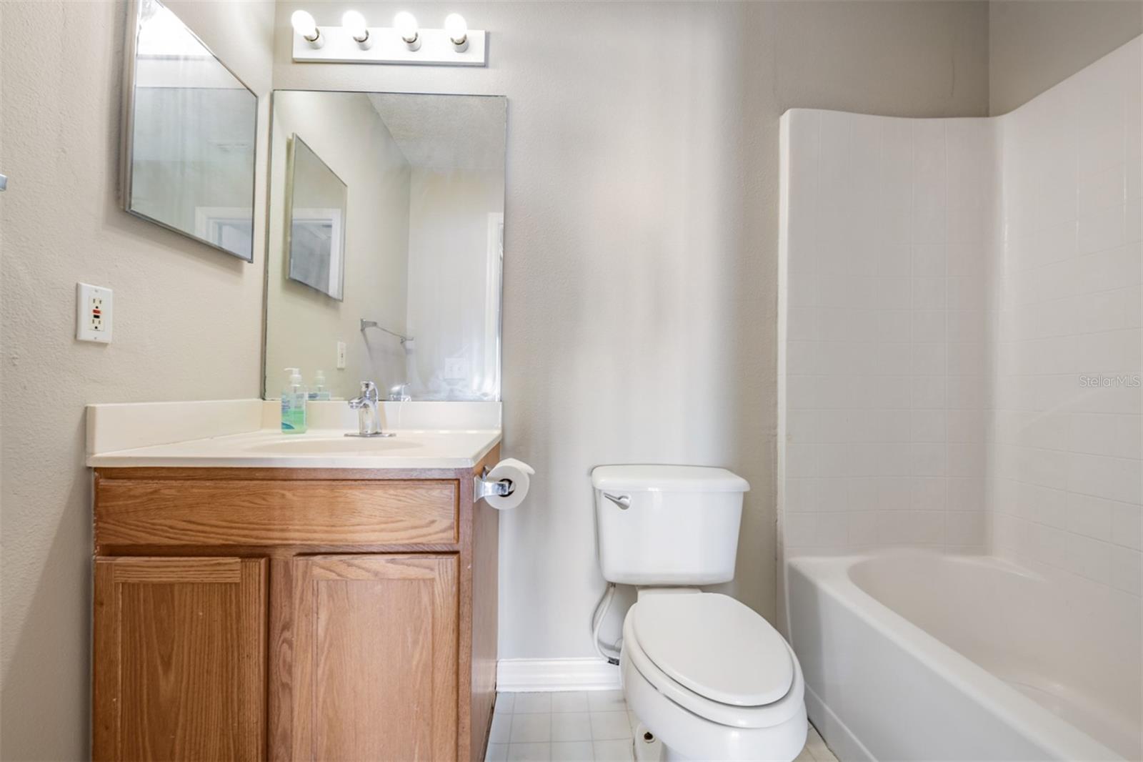 SPRING HILL - Residential