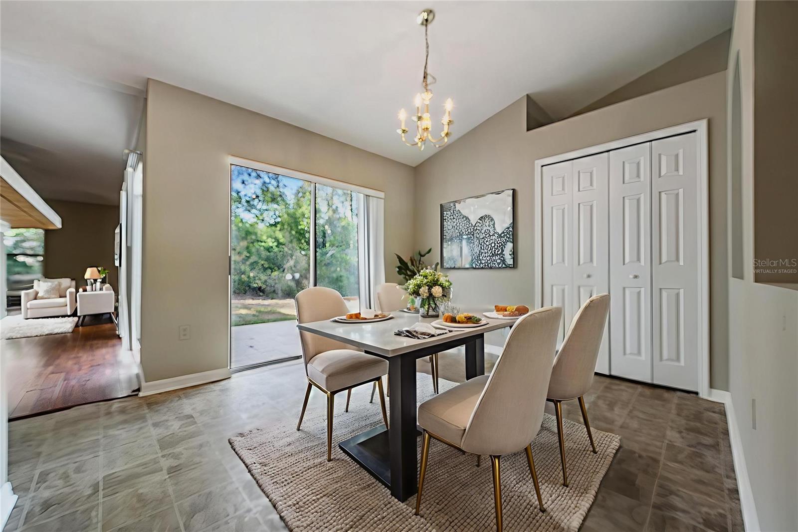 SPRING HILL - Residential