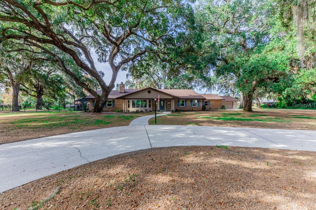 Photo of 3272 Majestic Oak Drive, Saint Cloud, FL 34771 (MLS # V4947738)