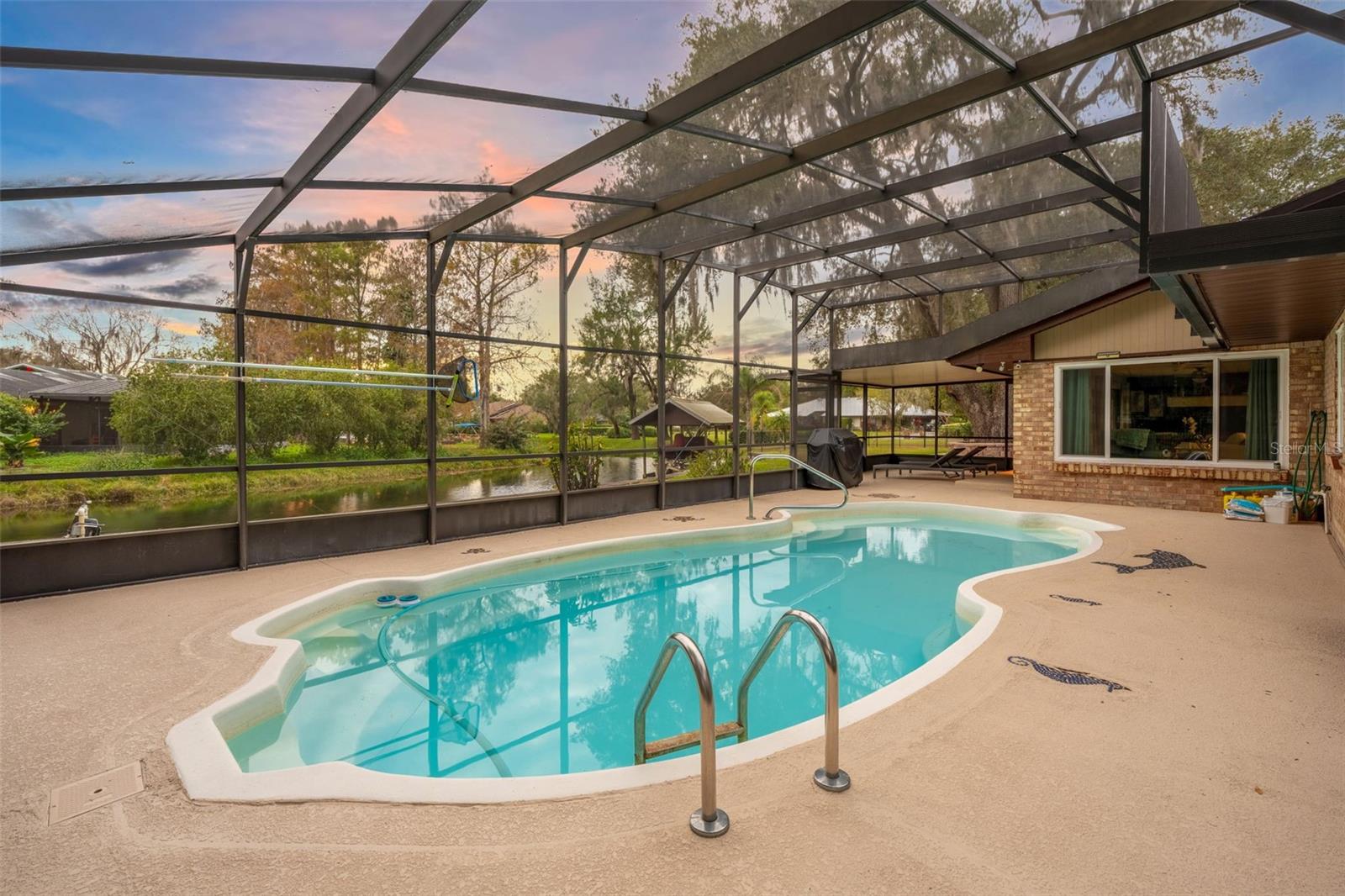 MAJESTIC OAKS - Residential