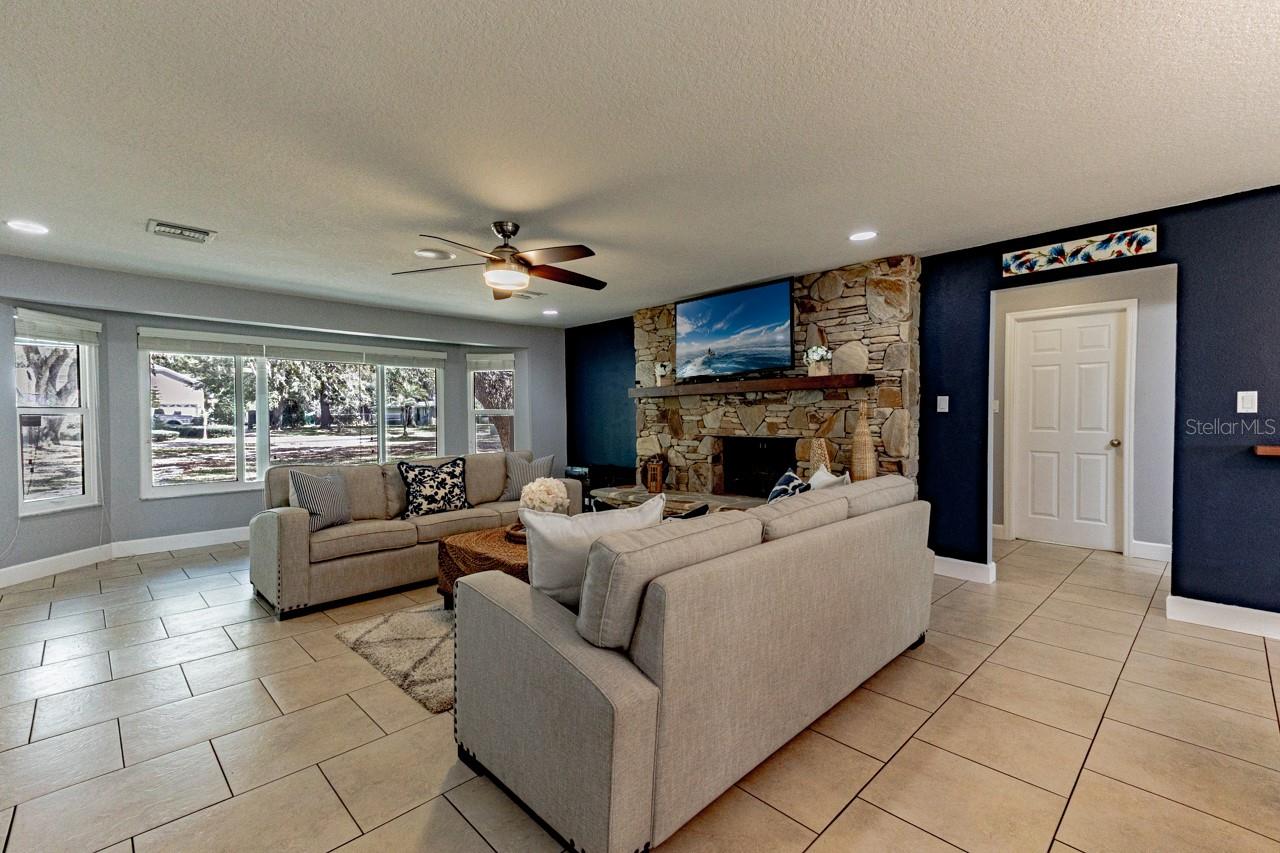 MAJESTIC OAKS - Residential