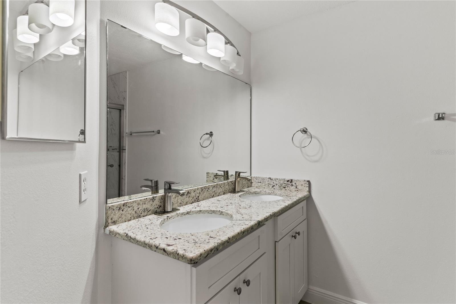 HUNTERS RESERVE A CONDO - Residential