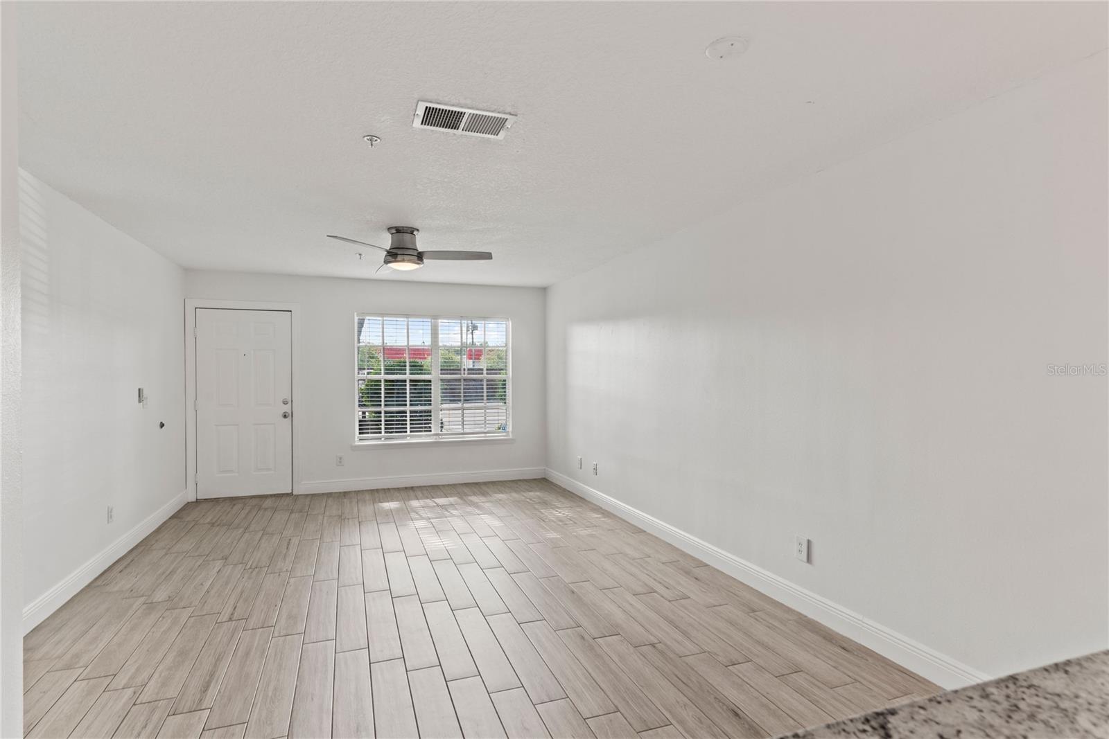 HUNTERS RESERVE A CONDO - Residential