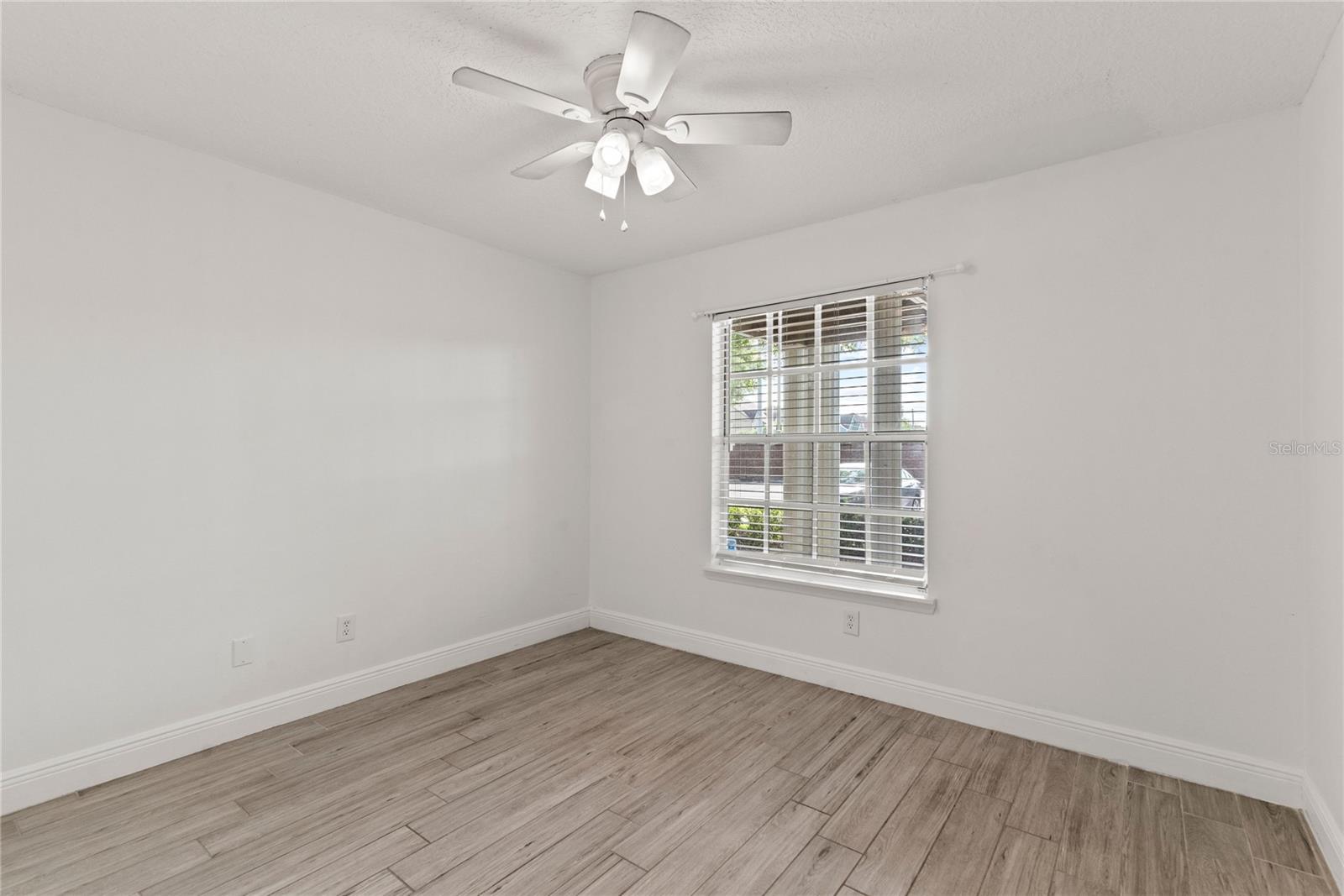 HUNTERS RESERVE A CONDO - Residential