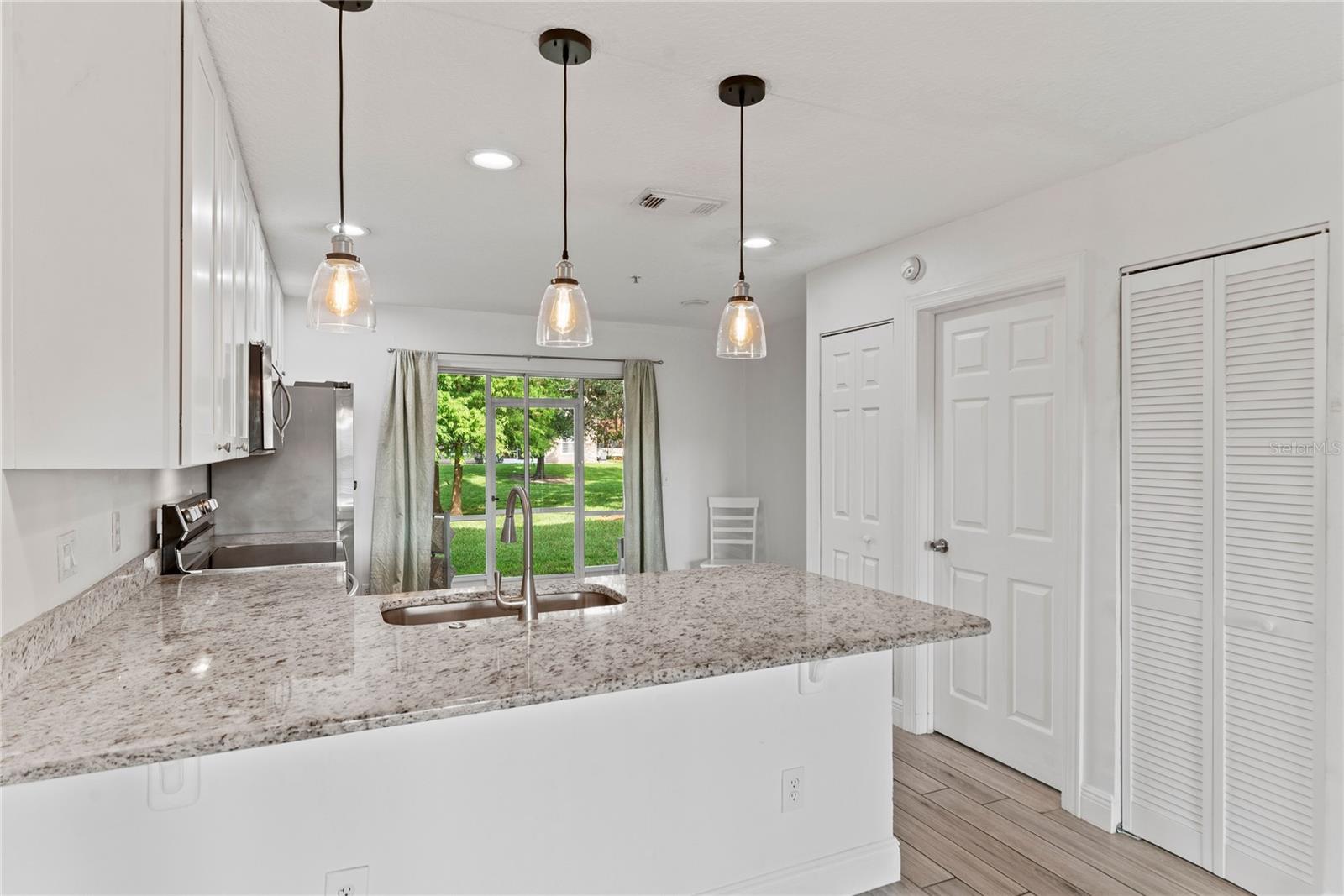 HUNTERS RESERVE A CONDO - Residential