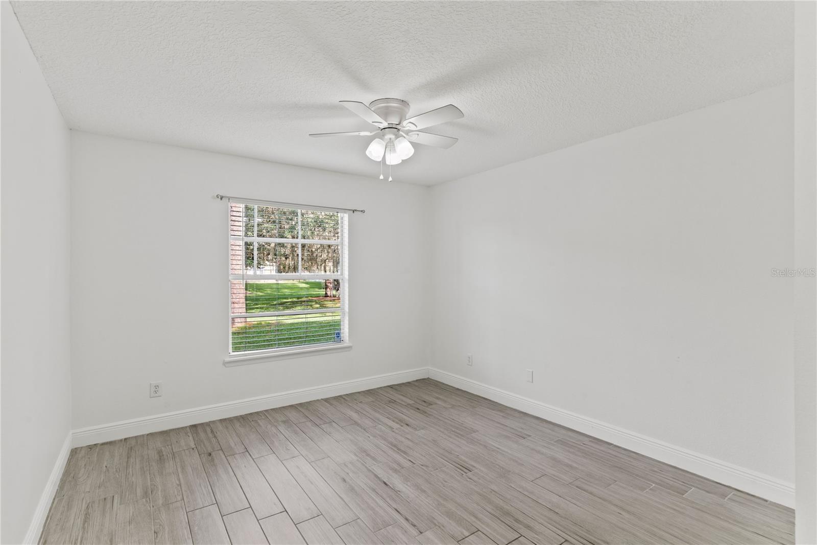 HUNTERS RESERVE A CONDO - Residential