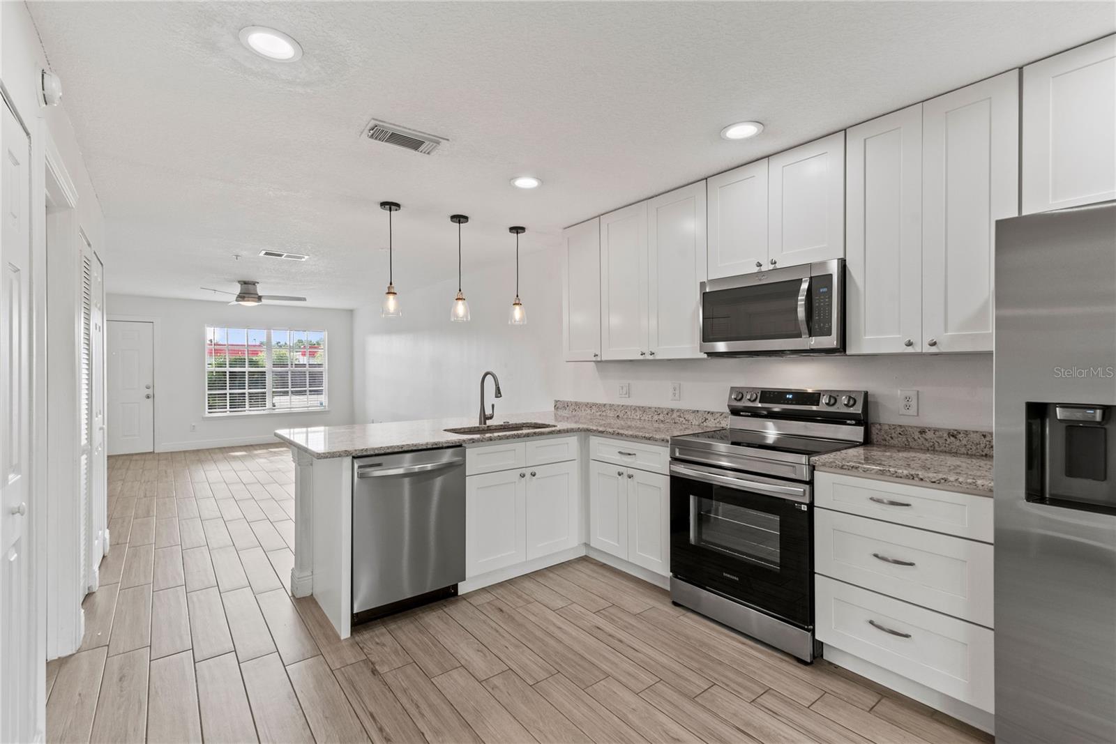 HUNTERS RESERVE A CONDO - Residential