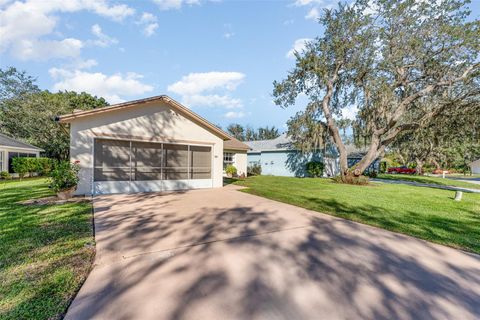 A home in LAKE WALES