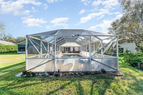 A home in LAKE WALES