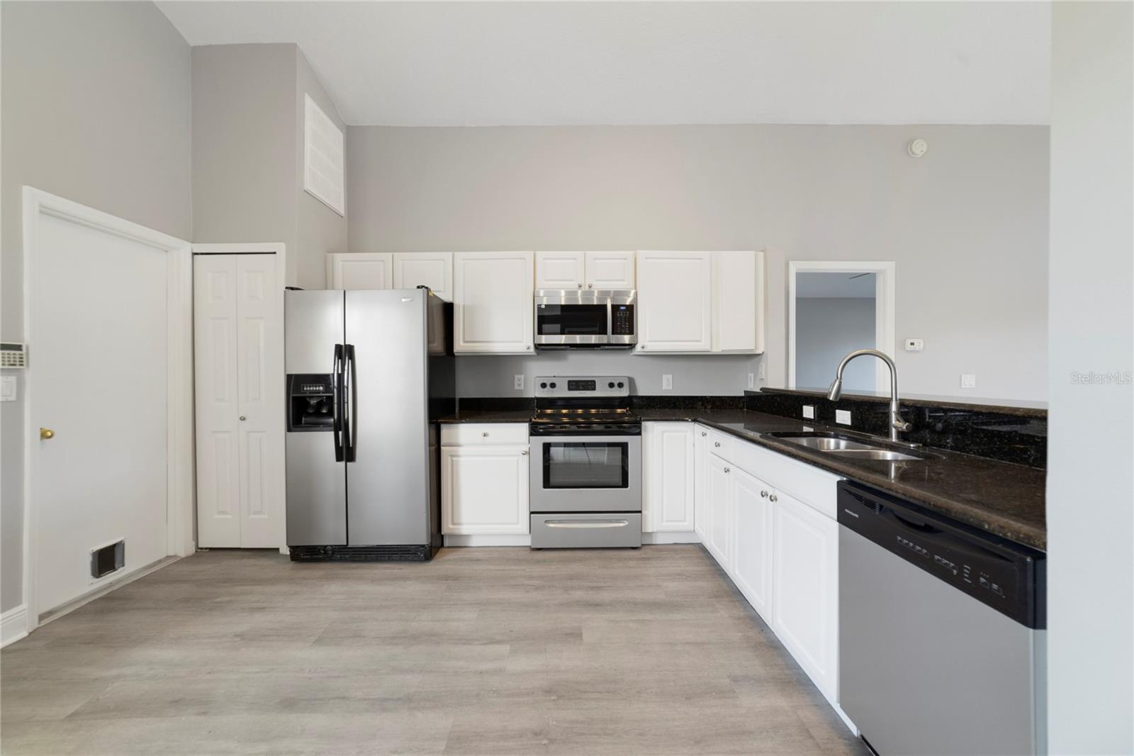 SUNRIDGE WOODS PH 03 - Residential