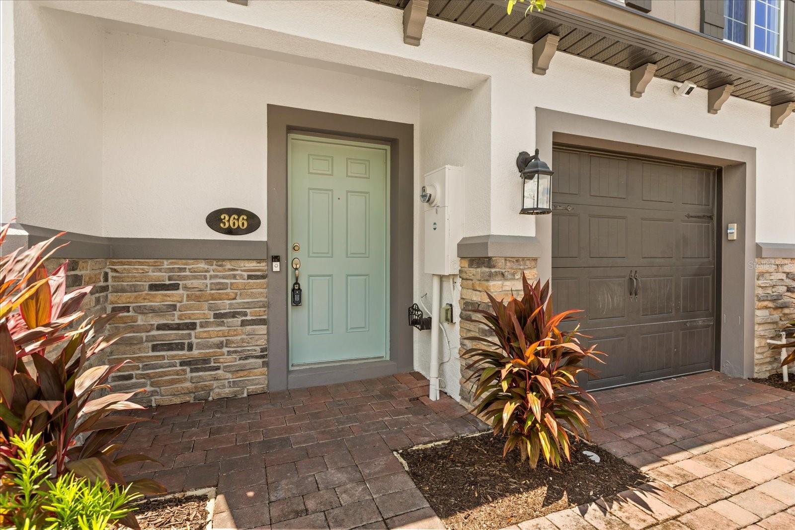 366 CAPE HONEYSUCKLE PLACE