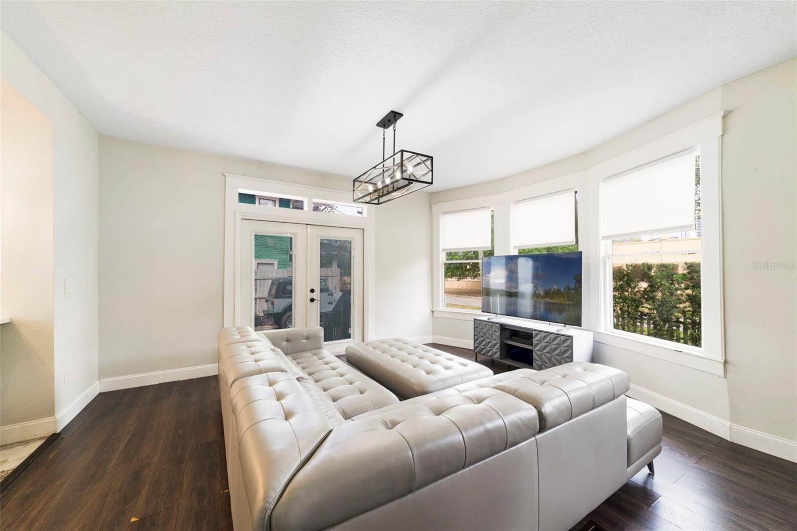 DOUGLASS SUB - Residential