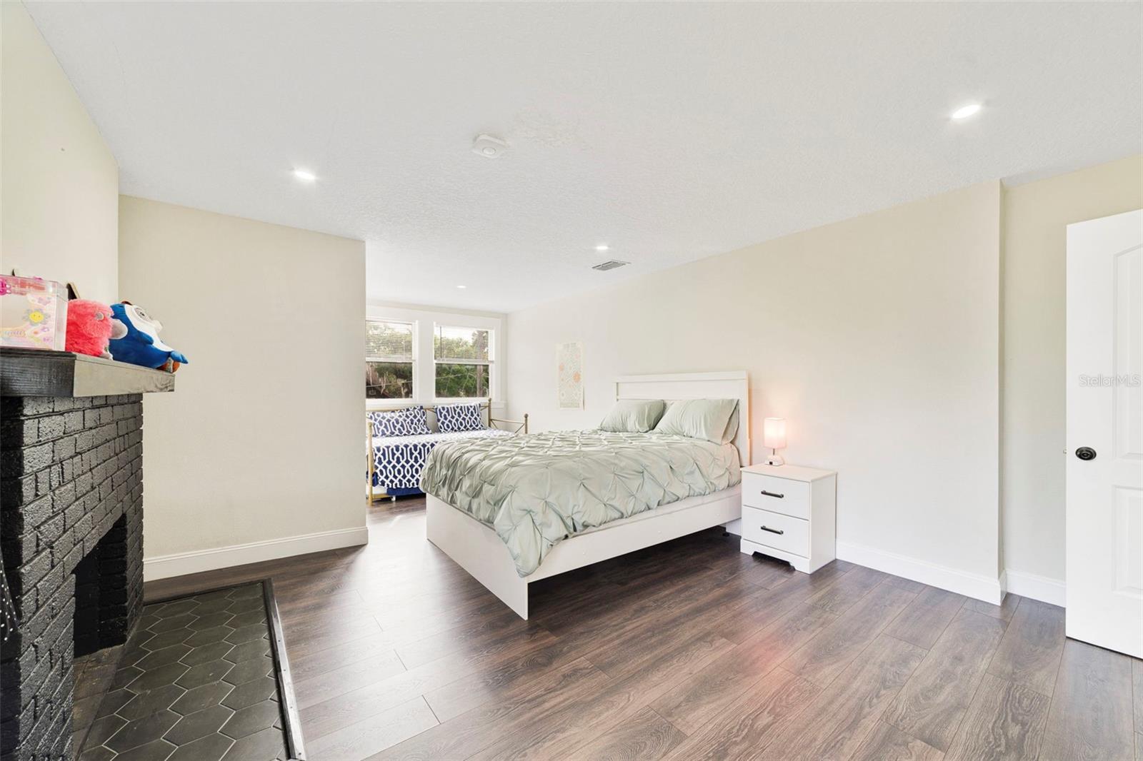 DOUGLASS SUB - Residential