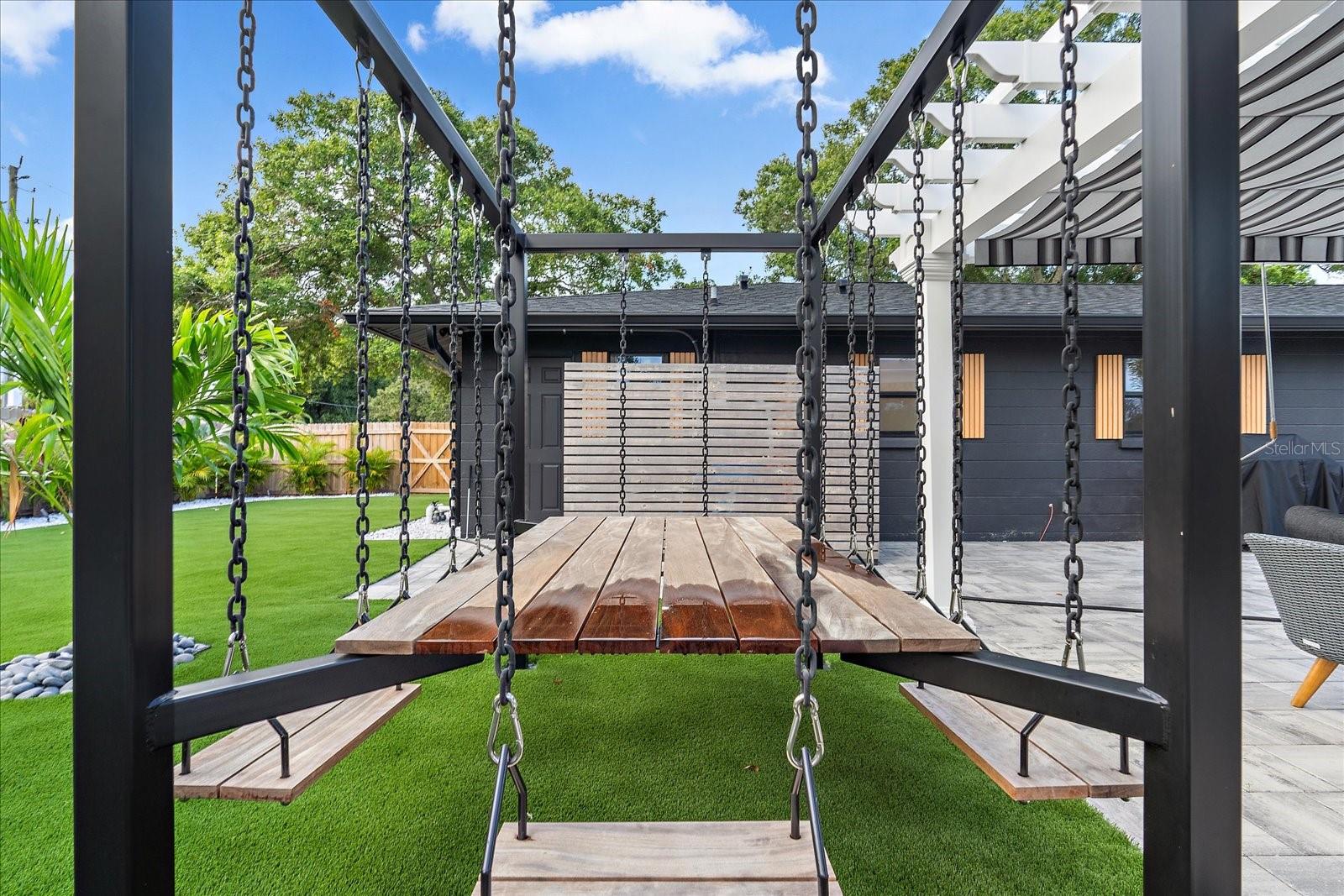 SOUTH GATE - Residential