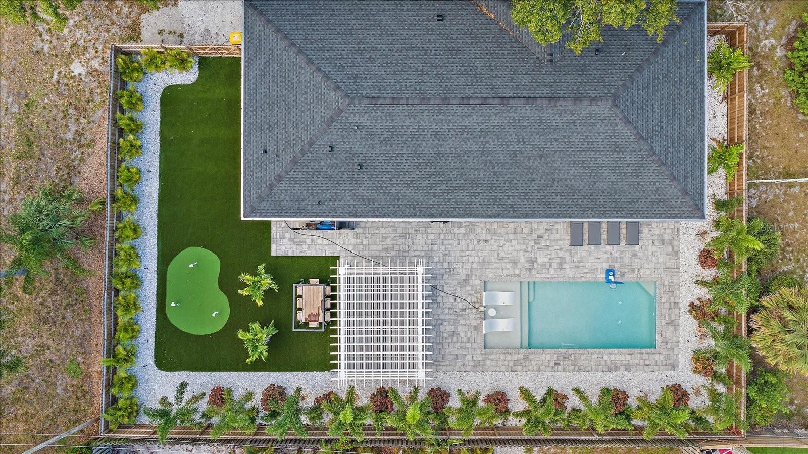 SOUTH GATE - Residential