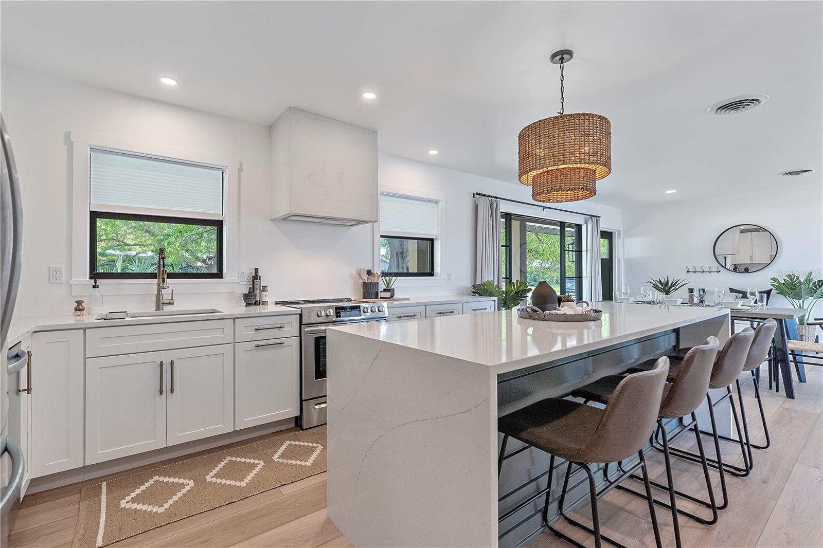 SOUTH GATE - Residential