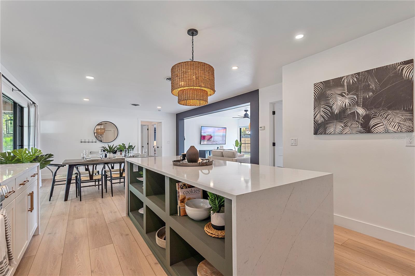 SOUTH GATE - Residential