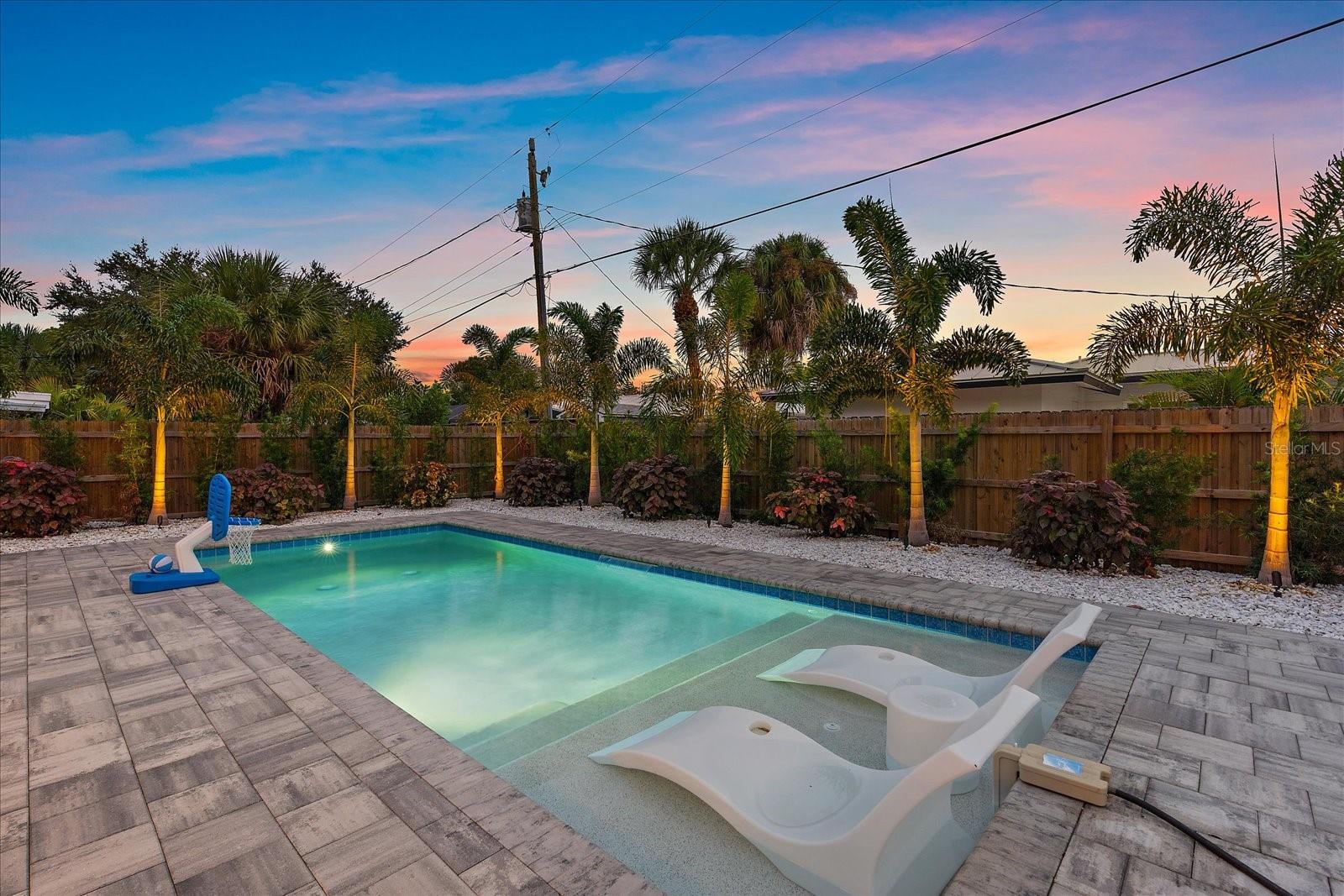 SOUTH GATE - Residential