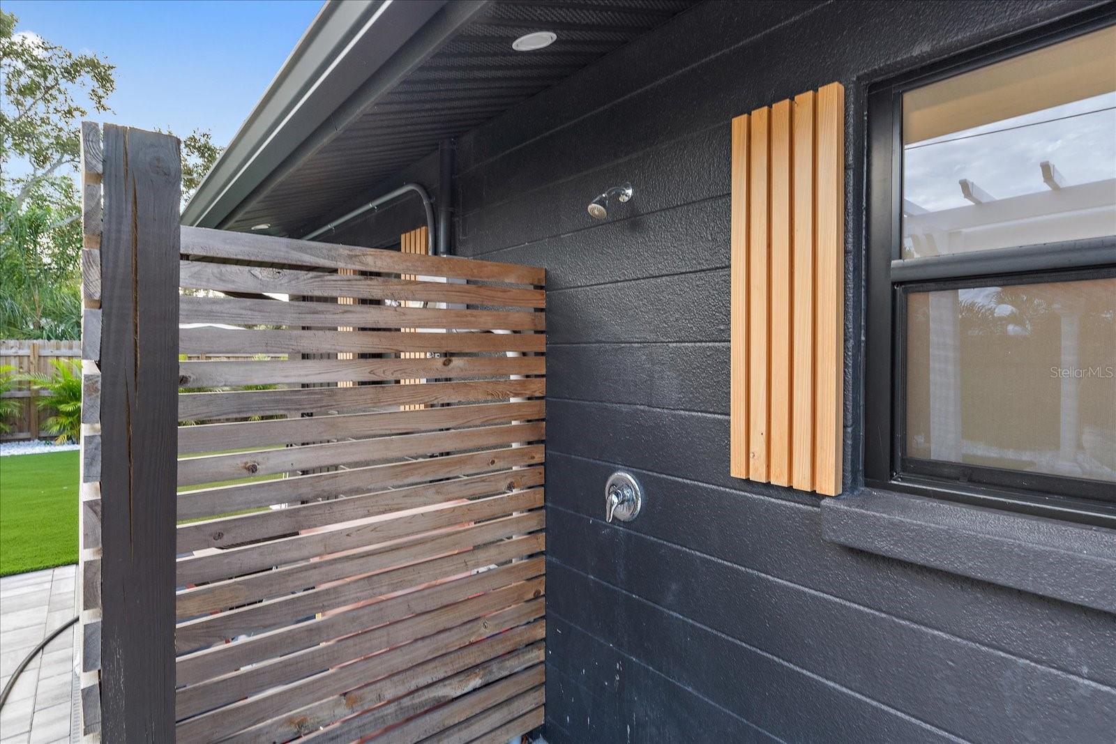 SOUTH GATE - Residential