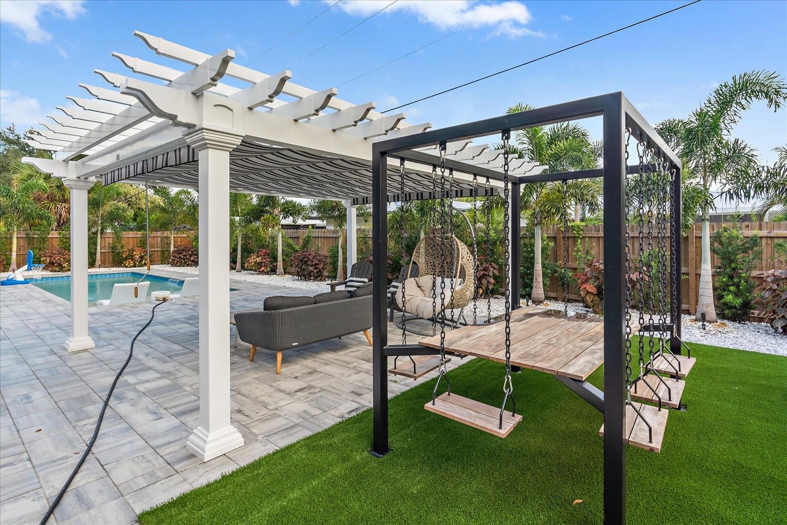 SOUTH GATE - Residential