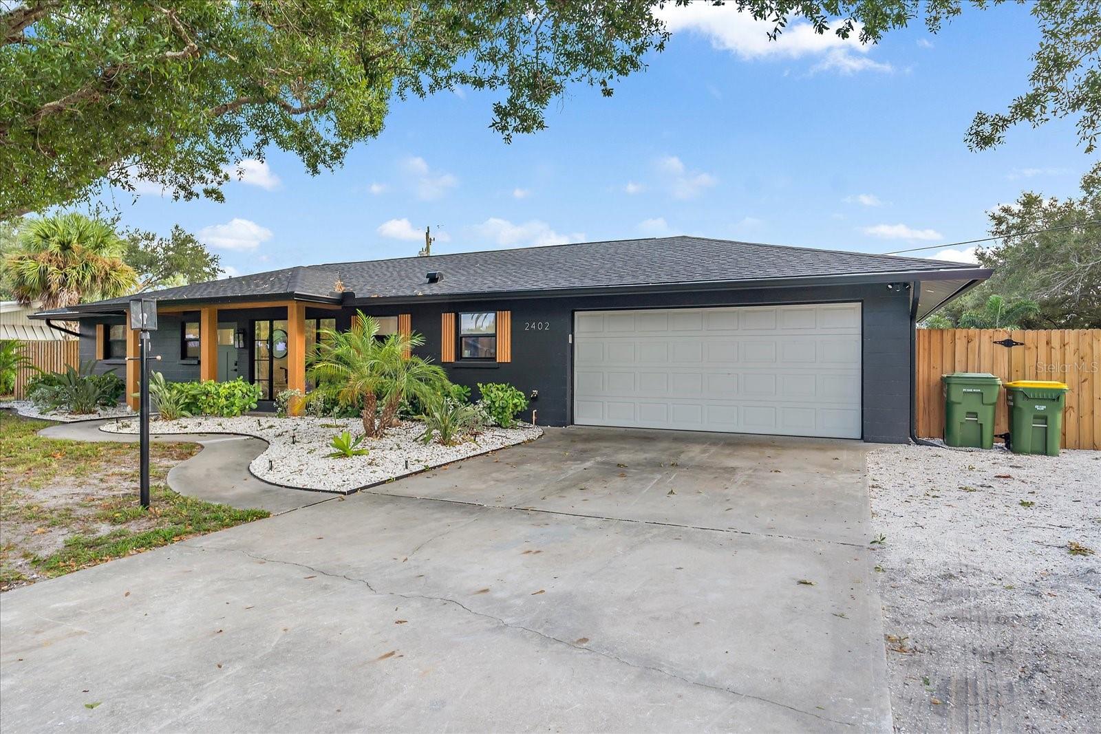 SOUTH GATE - Residential