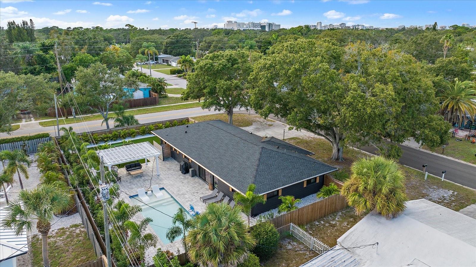 SOUTH GATE - Residential