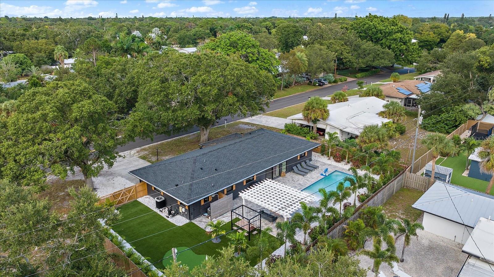 SOUTH GATE - Residential