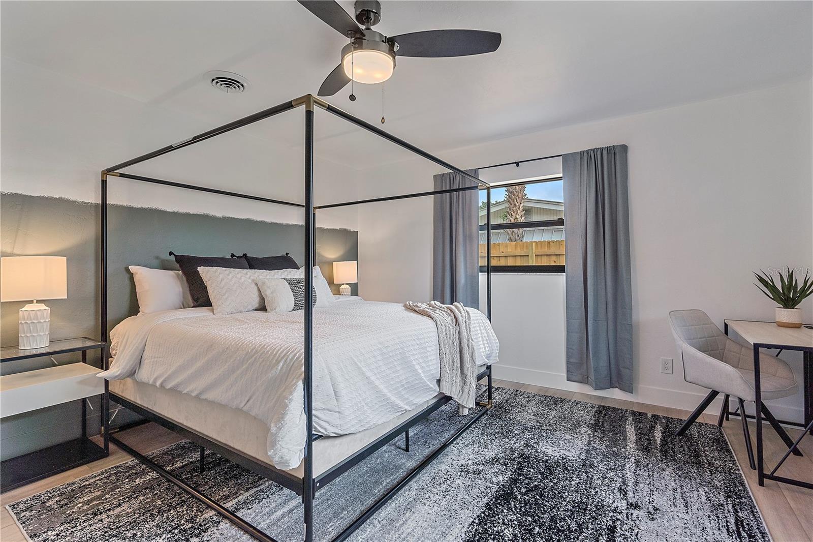 SOUTH GATE - Residential