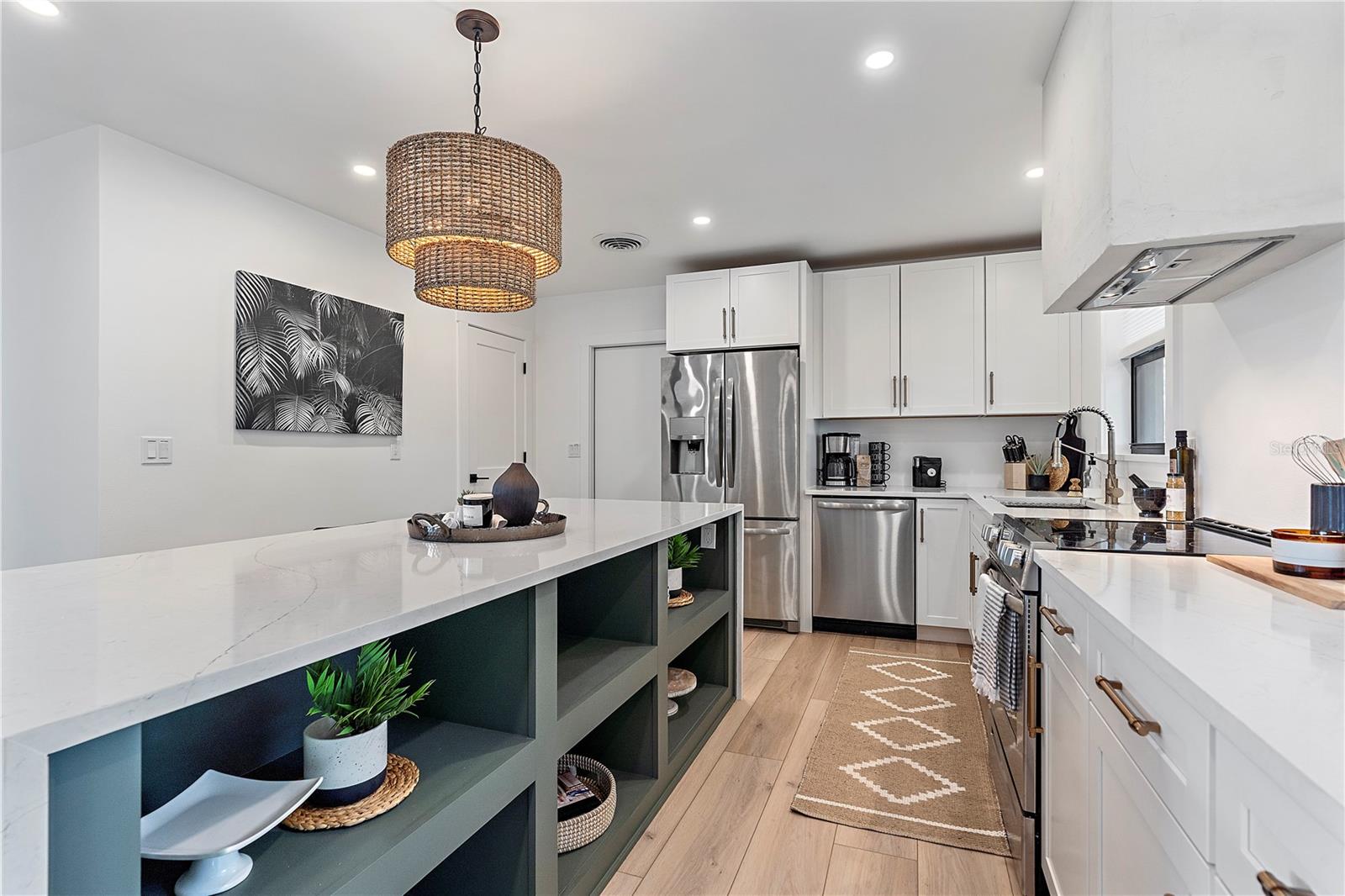 SOUTH GATE - Residential