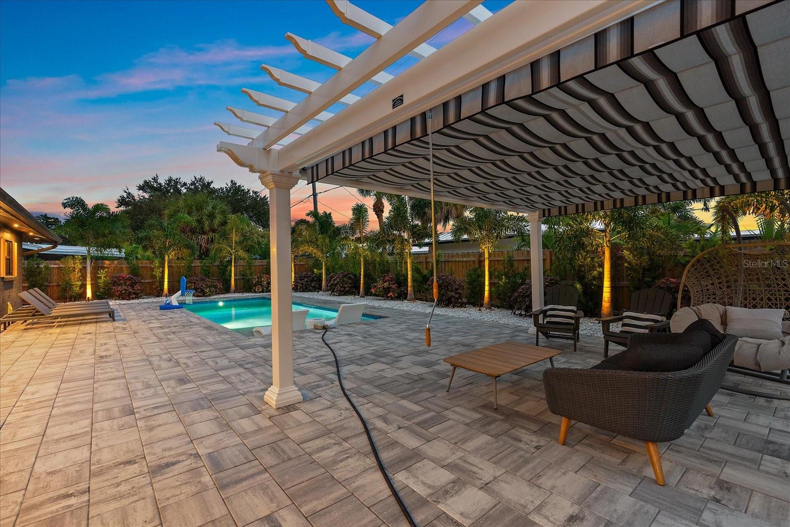 SOUTH GATE - Residential