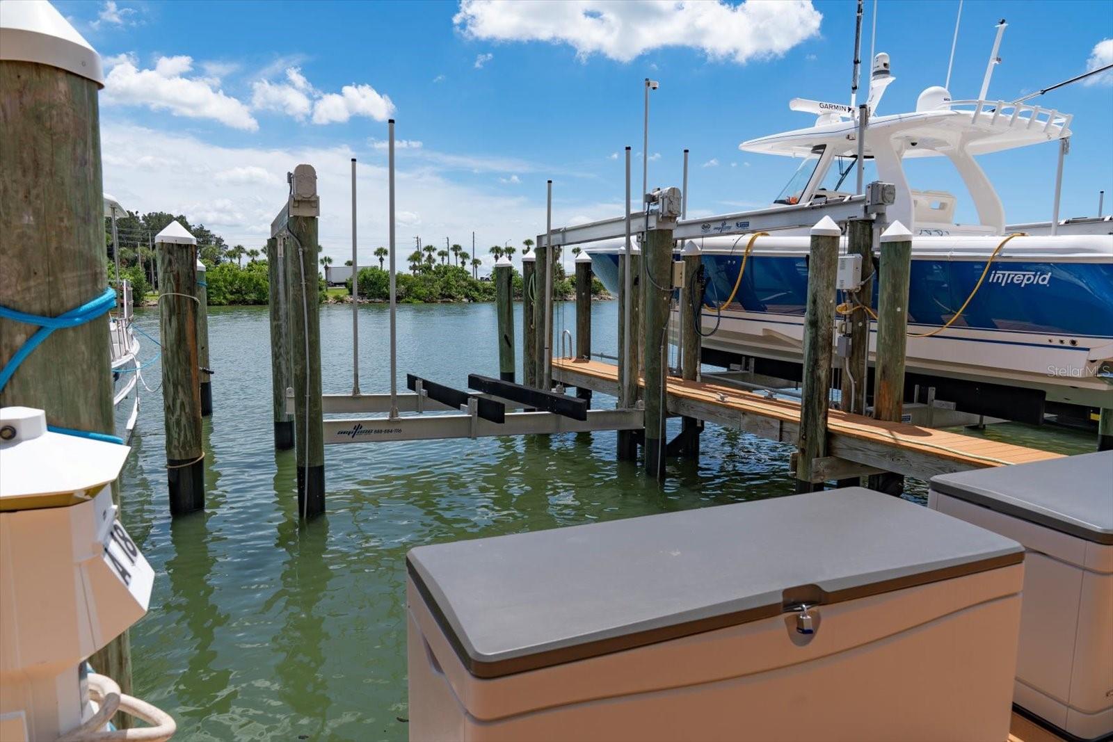 HARBORSIDE BOAT CLUB OF MADEIRA BEACH CONDO - Residential